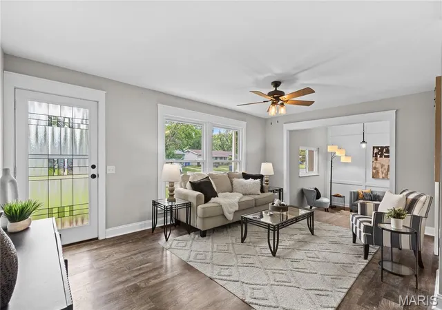 Photo 2 of Sale Pending at 245 Humes Ln, Florissant, MO 63031 | MLS# MIS26054073 | Listing updated on 2026-09-03