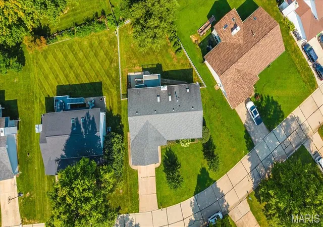 Photo 28 of Sale Pending at 25 Park Pl, St Peters, MO 63376 | MLS# MIS26054075 | Listing updated on 2026-09-02