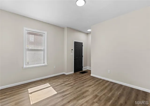 Photo 3 of Single family home for sale at 3523 Ohio Ave, St Louis, MO 63118 | MLS# MIS26054076 | Listing updated on 2026-08-29