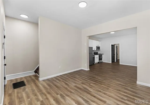 Photo 4 of Single family home for sale at 3523 Ohio Ave, St Louis, MO 63118 | MLS# MIS26054076 | Listing updated on 2026-09-25