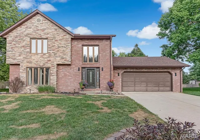 2nd image of 130 Jamie Lynn Dr, Glen Carbon, IL 62034 | MLS# MIS26054077