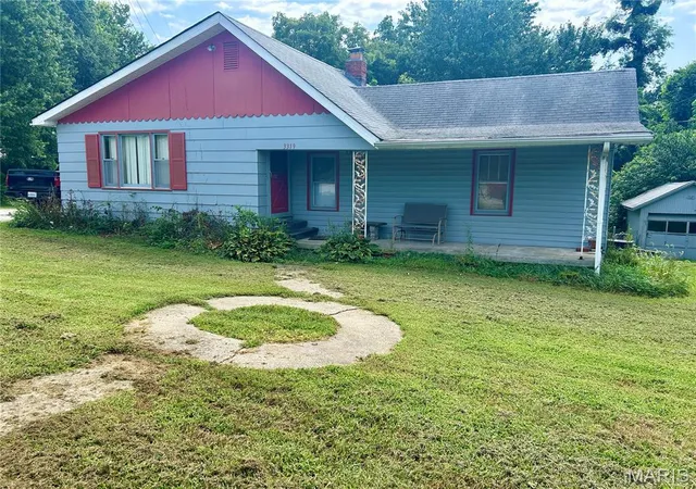 2nd image of 3319 Huber St, Alton, IL 62002 | MLS# MIS26054080