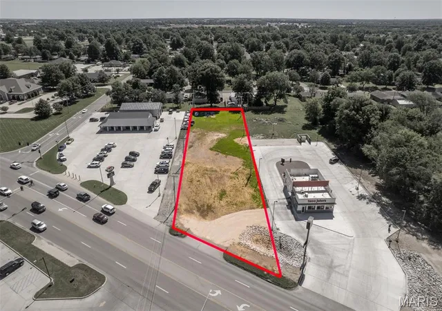 1st image of 808 S Main St, Sikeston, MO 63801 | MLS# MIS26054082