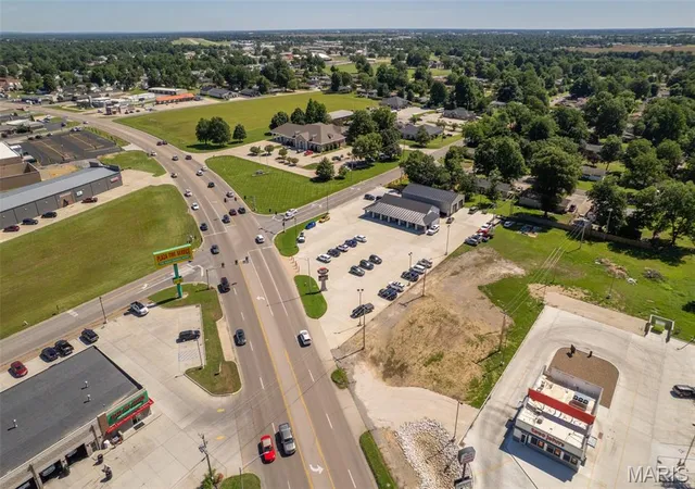 3rd image of 808 S Main St, Sikeston, MO 63801 | MLS# MIS26054082