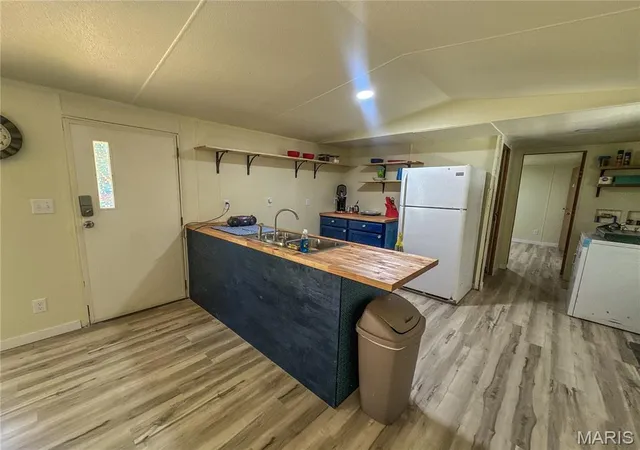 Photo 3 of Manufactured home for sale at 540 Point Rd, Farmington, MO 63640 | MLS# MIS26054089 | Listing updated on 2026-09-12