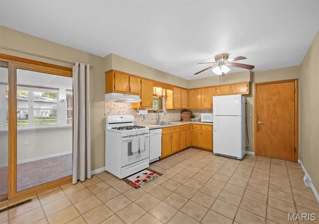 Photo 2 of Single family home for sale at 105 Liberty Dr, Belleville, IL 62226 | MLS# MIS26054090 | Listing updated on 2026-09-04