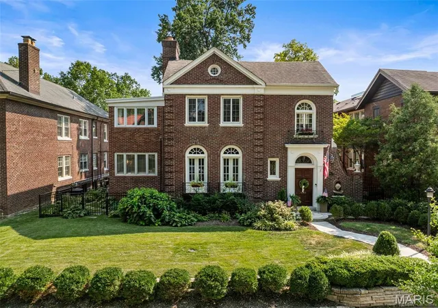 Photo 3 of Sale Pending at 7394 Norwood Ave, St Louis, MO 63130 | MLS# MIS26054101 | Listing updated on 2026-08-28