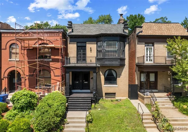 Photo 2 of Single family home for sale at 3665 Russell Blvd, St Louis, MO 63110 | MLS# MIS26054107 | Listing updated on 2026-10-13