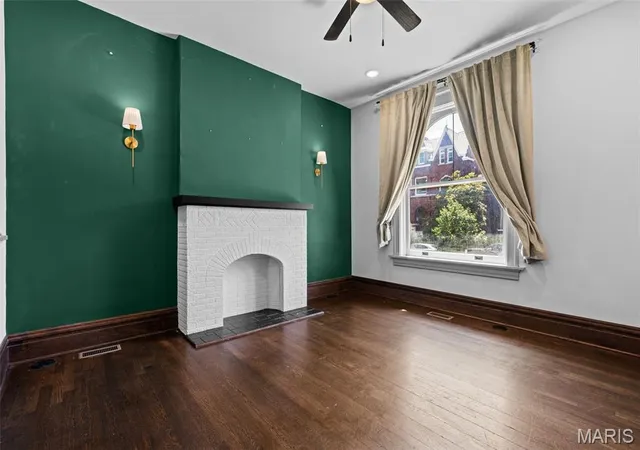Photo 3 of Single family home for sale at 3665 Russell Blvd, St Louis, MO 63110 | MLS# MIS26054107 | Listing updated on 2026-10-13