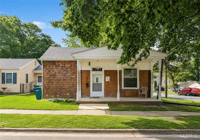 1st image of 226 W Main St, Lebanon, IL 62254 | MLS# MIS26054113