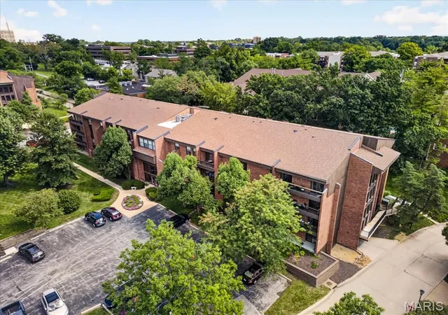 1st image of 550 Coeur De Royale Dr #404, St Louis, MO 63141 | MLS# MIS26054122