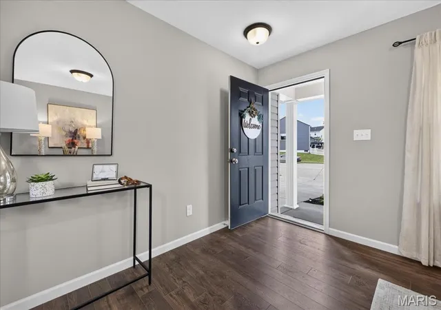 Photo 3 of Single family home for sale at 677 Vista Conn Dr, Saint Louis, MO 63125 | MLS# MIS26054123 | Listing updated on 2026-10-28