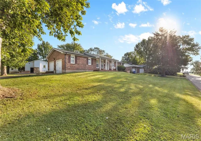 Photo 2 of Single family home for sale at 601 Park St, Farmington, MO 63640 | MLS# MIS26054125 | Listing updated on 2026-08-27