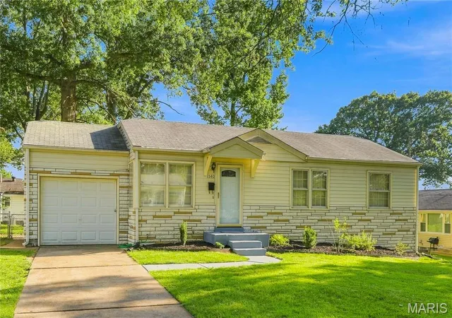 Photo 1 of Sale Pending at 1540 Fathom Dr, Bellefontaine Nghbrs, MO 63137 | MLS# MIS26054126 | Listing updated on 2026-08-27