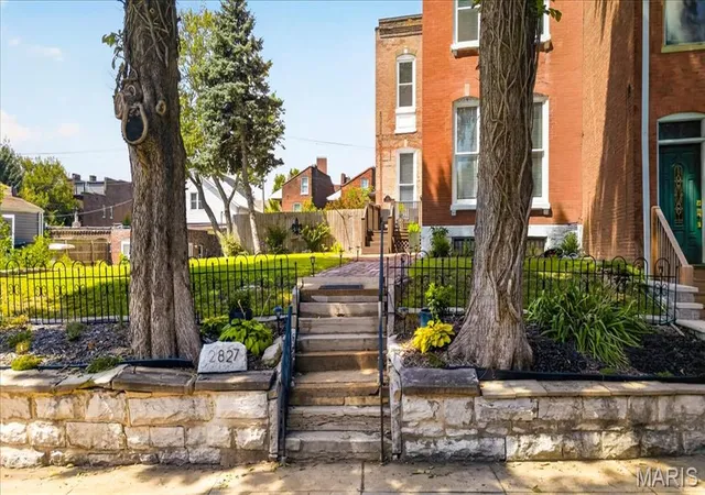 Photo 3 of Sale Pending at 2827 Lemp Ave, St Louis, MO 63118 | MLS# MIS26054140 | Listing updated on 2026-08-31