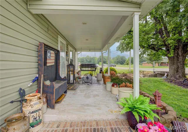 3rd image of 302 Cooper St, Dexter, MO 63841 | MLS# MIS26054148