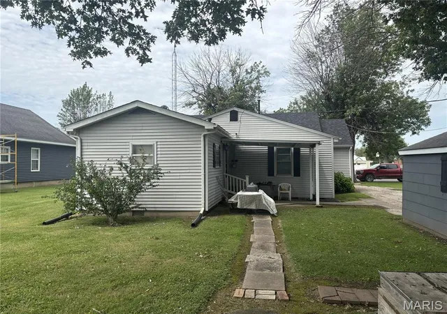 Photo 9 of Single family home for sale at 310 W Home St, Vandalia, MO 63382 | MLS# MIS26054149 | Listing updated on 2026-08-21
