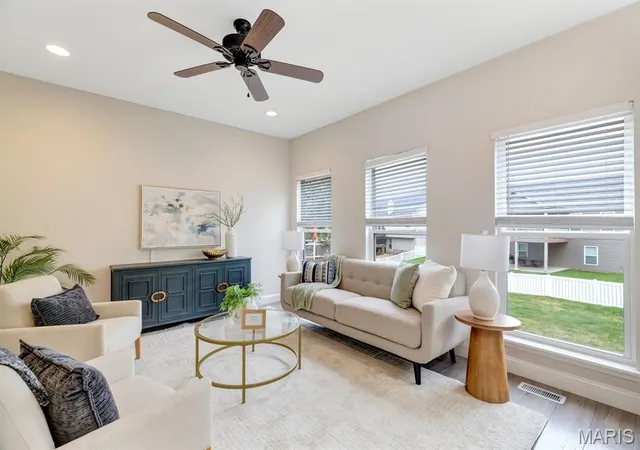 Photo 4 of Single family home for sale at 740 Chancellorsville Dr, Wentzville, MO 63385 | MLS# MIS26054153 | Listing updated on 2026-10-27