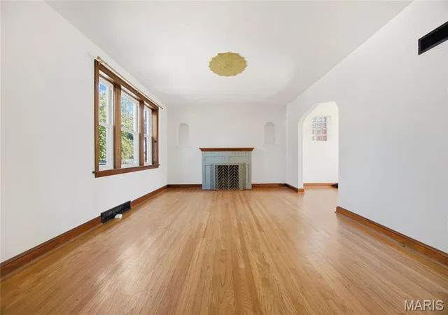 Photo 3 of Single family home for sale at 6214 Pernod Ave, Saint Louis, MO 63139 | MLS# MIS26054167 | Listing updated on 2026-10-21