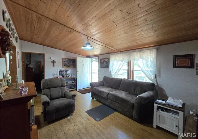 Photo 3 of Sale Pending at 11568 E State Hwy E, Cadet, MO 63630 | MLS# MIS26054169 | Listing updated on 2026-09-02