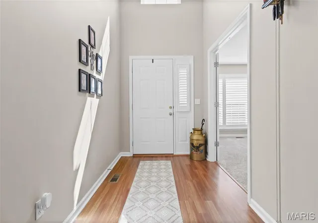 Photo 3 of Sale Pending at 146 Tori Pines Dr, St Louis, MO 63129 | MLS# MIS26054175 | Listing updated on 2026-09-05