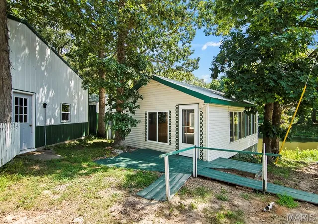 3rd image of 10292 Old Litchfield Trl, Litchfield, IL 62056 | MLS# MIS26054180