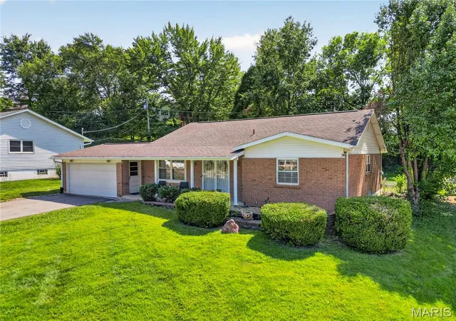 3rd image of 3356 San Sevilla Ct, Bridgeton, MO 63044 | MLS# MIS26054182