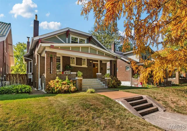 Photo 4 of Single family home for sale at 740 Bellerive Blvd, Saint Louis, MO 63111 | MLS# MIS26054195 | Listing updated on 2026-10-09
