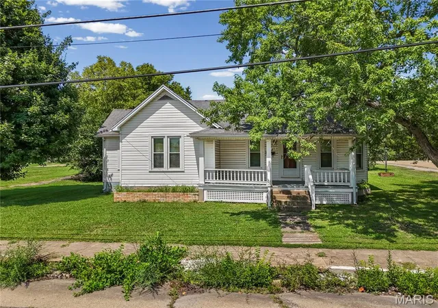 3rd image of 308 W Elvins Blvd, Park Hills, MO 63601 | MLS# MIS26054197