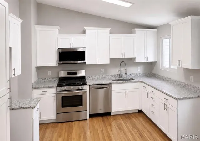 5th image of 3275 Tom Sawyer Dr, Florissant, MO 63033 | MLS# MIS26054199