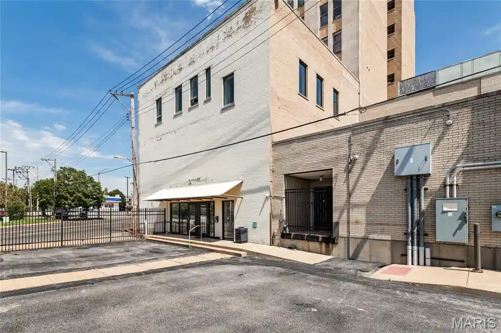 Listing Photo 42 - Condo for sale in 3608 Gravois Ave located at 3608 Gravois Ave, St. Louis, MO 63116 - Unit #3W
