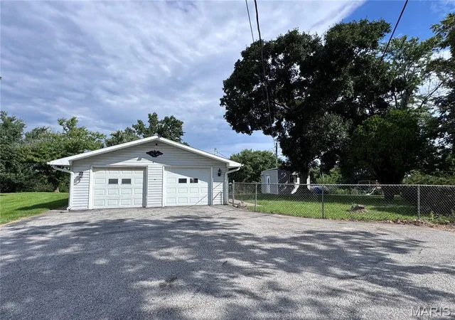 Photo 3 of Single family home for sale at 59604 Starview Estates, New London, MO 63459 | MLS# MIS26054238 | Listing updated on 2026-08-22