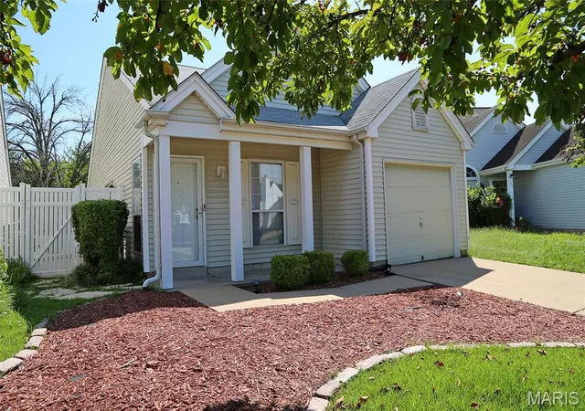 Photo 3 of Single family home for sale at 714 Liberty Village Dr, Unincorporated, MO 63031 | MLS# MIS26054243 | Listing updated on 2026-08-30