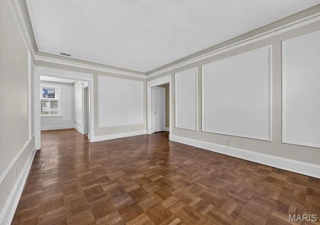 Photo 4 of Condo for sale at 7521 Buckingham Dr #3W, St Louis, MO 63105 | MLS# MIS26054259 | Listing updated on 2026-08-27