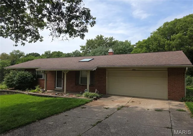 Photo 1 of Single family home for sale at 6778 Barnwood Dr, Hazelwood, MO 63042 | MLS# MIS26054262 | Listing updated on 2026-08-26