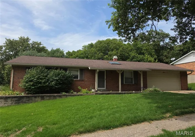 Photo 2 of Single family home for sale at 6778 Barnwood Dr, Hazelwood, MO 63042 | MLS# MIS26054262 | Listing updated on 2026-08-26
