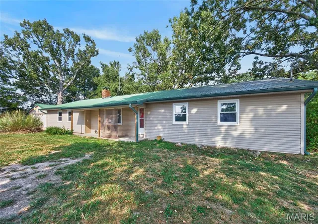 Photo 3 of Single family home for sale at 22250 S Highway 7, Richland, MO 65556 | MLS# MIS26054266 | Listing updated on 2026-09-01