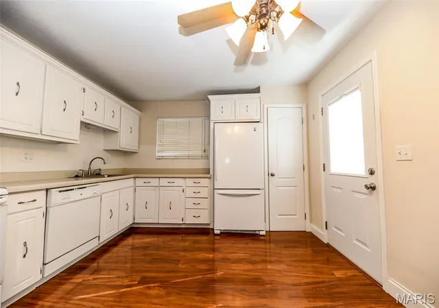 2nd image of 12 Blue Spruce Ct, Granite City, IL 62040 | MLS# MIS26054273