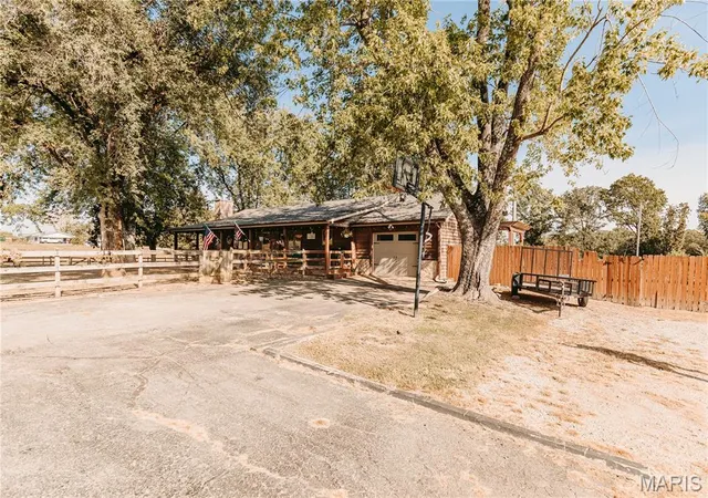 Photo 3 of Single family home for sale at 25301 N Highway 133, Richland, MO 65556 | MLS# MIS26054274 | Listing updated on 2026-09-25