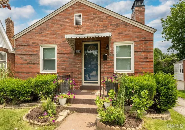image of 1510 Collins Ave, Richmond Heights, MO 63117 | MLS# MIS26054294