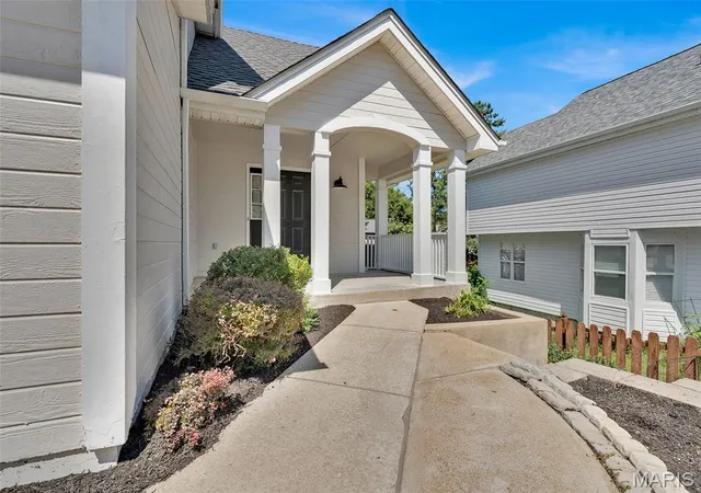 Photo 3 of Single family home for sale at 469 Seton Hall Ct, Valley Park, MO 63088 | MLS# MIS26054308 | Listing updated on 2026-09-14
