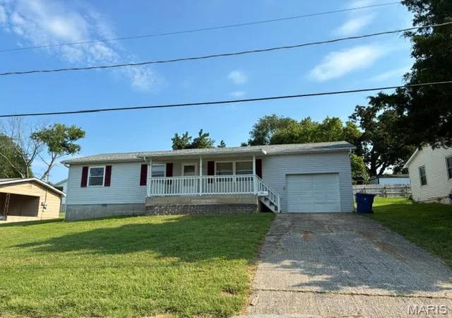 1st image of 504 Stewart St, De Soto, MO 63020 | MLS# MIS26054309