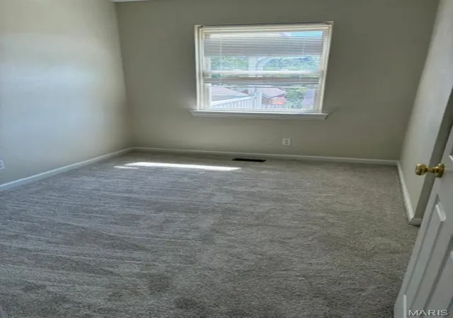 12th image of 504 Stewart St, De Soto, MO 63020 | MLS# MIS26054309