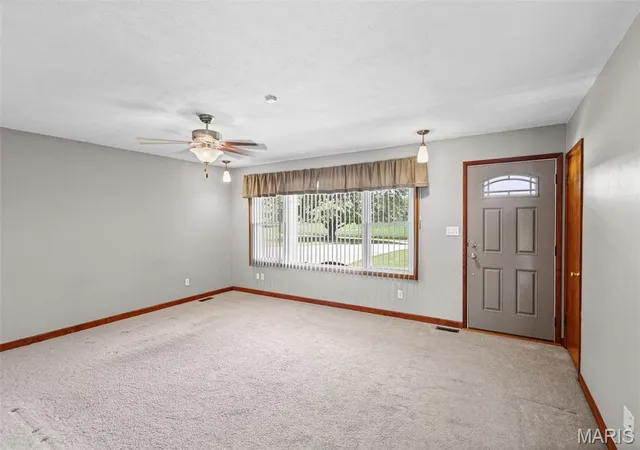 Photo 4 of Single family home for sale at 13906 Klaus Lake Rd, Highland, IL 62249 | MLS# MIS26054310 | Listing updated on 2026-10-05