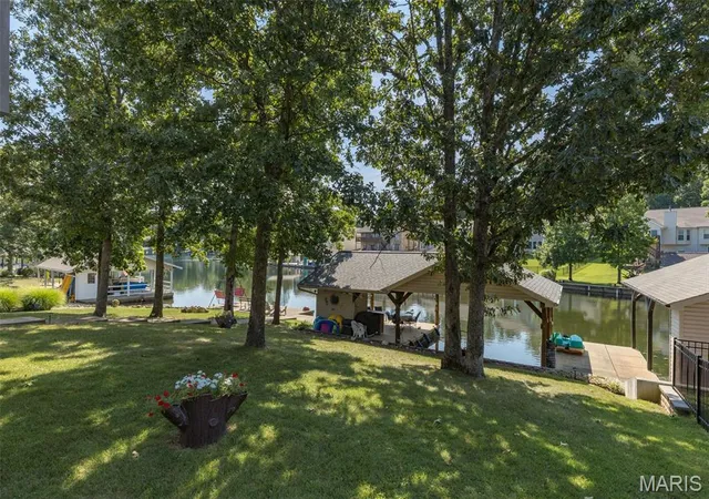 Photo 4 of Single family home for sale at 9850 W Vista Dr, Hillsboro, MO 63050 | MLS# MIS26054314 | Listing updated on 2026-09-02