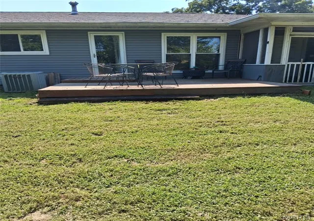 8th image of 204 N 4th St, Clarksville, MO 63336 | MLS# MIS26054331