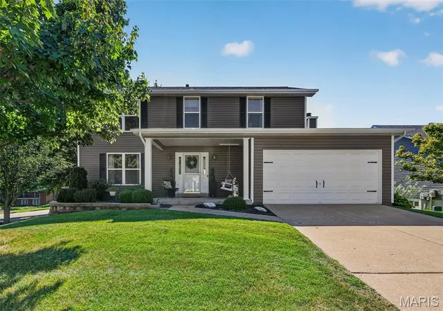 Photo 1 of Sale Pending at 2001 Coreywood Dr, St Charles, MO 63303 | MLS# MIS26054352 | Listing updated on 2026-09-05