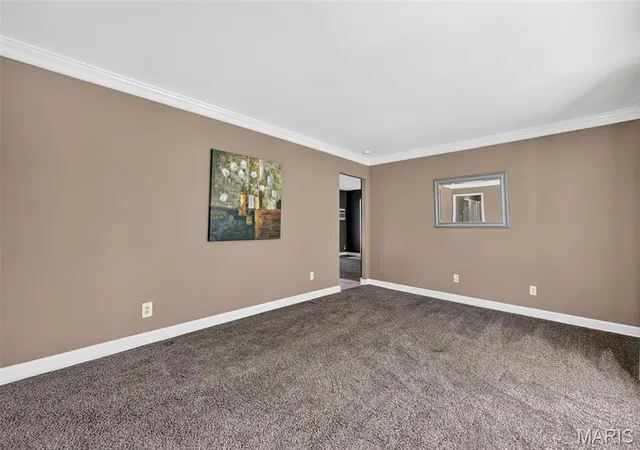 2nd image of 262 W Skyline Dr, Ballwin, MO 63011 | MLS# MIS26054359
