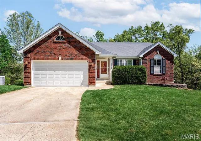 Photo 1 of Sale Pending at 330 Woodlawn Terrace Ct, Ballwin, MO 63021 | MLS# MIS26054367 | Listing updated on 2026-09-24