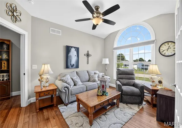 5th image of 212 Victoria Dr, Troy, MO 63379 | MLS# MIS26054374